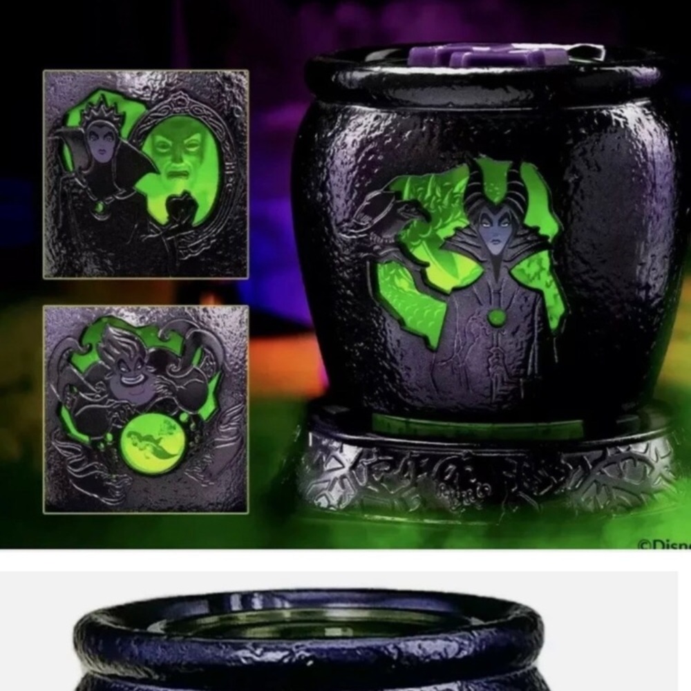 Scentsy Disney  Villains Warmer New In Box Comes With A Free Wax Bar
